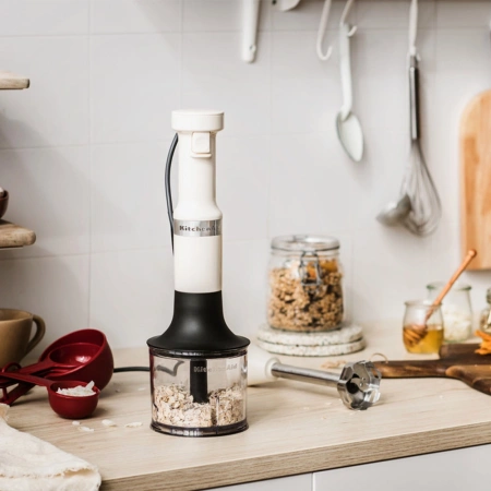 Погружной блендер KitchenAid 5KHBV83EAC кремовый
