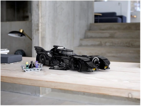 Конструктор LEGO DC Super Heroes 76139 1989 Batmobile