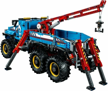 Конструктор LEGO Technic 42070 Эвакуатор-внедорожник 6х6 Конструктор LEGO Technic 42070 Эвакуатор-внедорожник 6х6