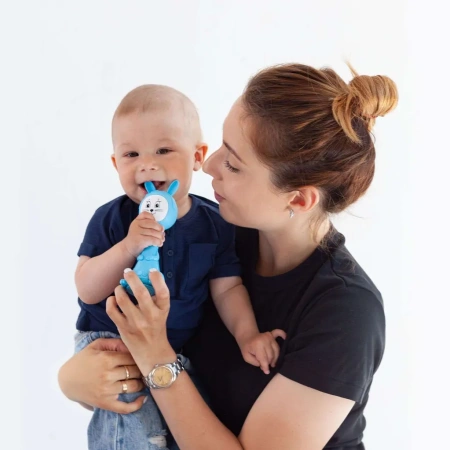 Игрушка интерактивная BertToys Зайчик Няня, Голубой