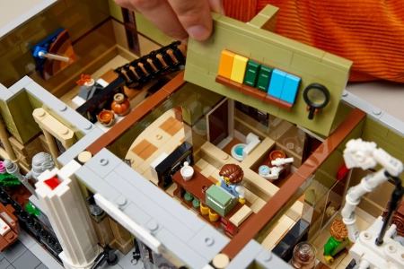 Конструктор LEGO Icons 10326 Музей естественной истории Конструктор LEGO Icons 10326 Музей естественной истории