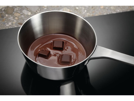 Индукционная варочная поверхность Electrolux CIV634