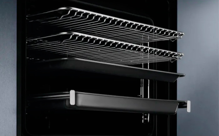 Духовой шкаф электрический Electrolux EOC8P39WZ