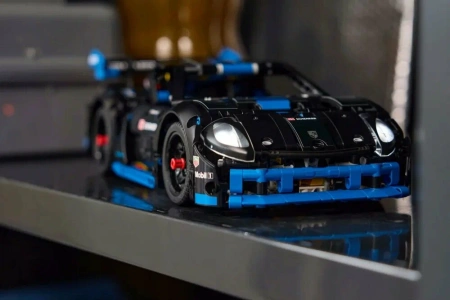 LEGO Technic 42176 Porsche GT4 e-Performance