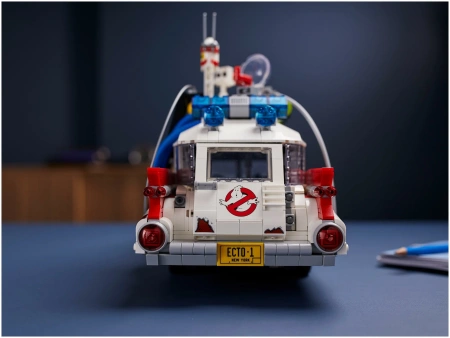 Конструктор LEGO Ghostbusters 10274 ECTO-1 Конструктор LEGO Ghostbusters 10274 ECTO-1