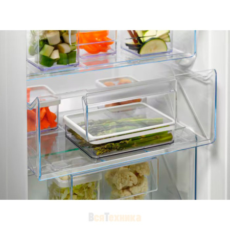 Морозильник встраиваемый Electrolux LUB3AE88S