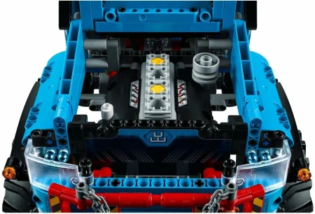Конструктор LEGO Technic 42070 Эвакуатор-внедорожник 6х6 Конструктор LEGO Technic 42070 Эвакуатор-внедорожник 6х6
