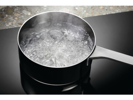 Индукционная варочная поверхность Electrolux CIV634