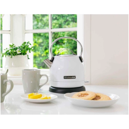 Электрический чайник KitchenAid 5KEK1222EWH, белый